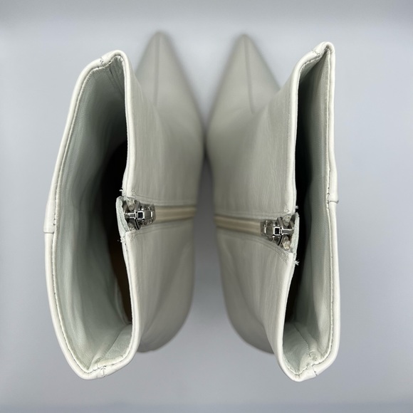 Schutz white ankle booties size 7.5 - Picture 3 of 10